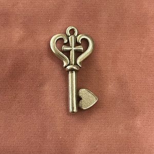 James Avery DISCONTINUED key charm with heart
